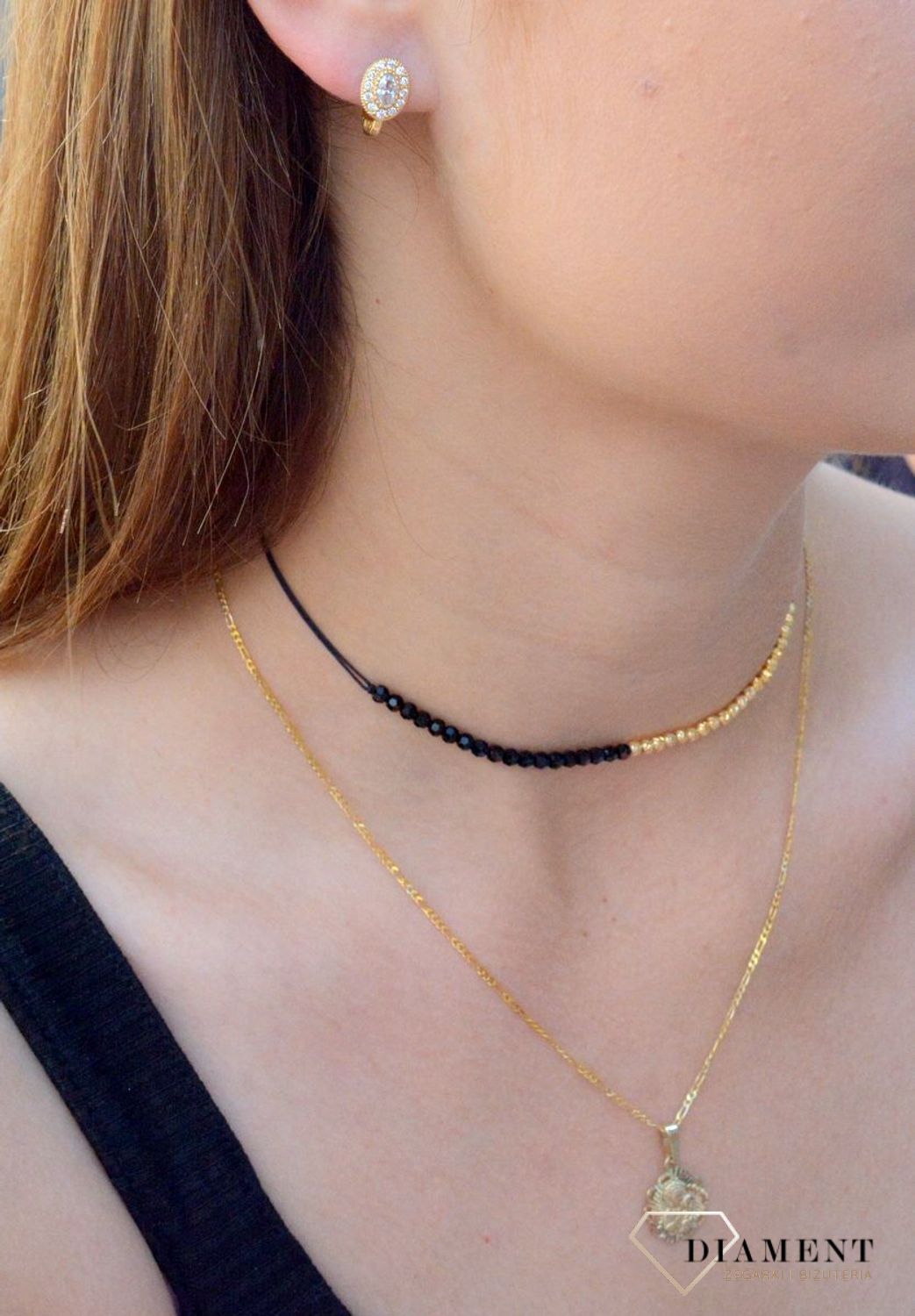 Złote kolczyki 'Owalne klasyki' próby 333 KL 2643 333. Eleganckie złote kolczyki  wiszące ozdobione cyrkoniami. Piękne i kobiece kolczyki idealnie ozdobią każdą stylizację. Na prezent.jpg